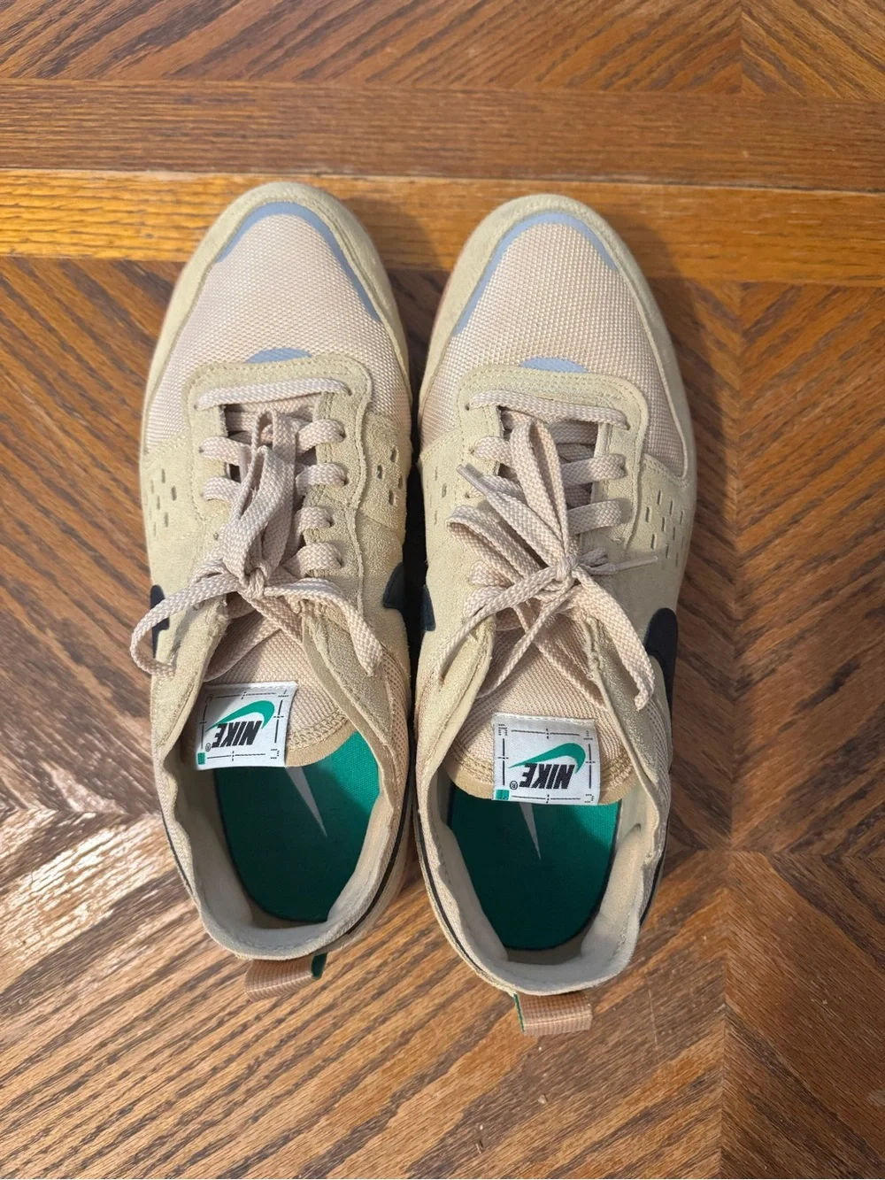 Nike Men’s Tan Sneakers with Black Swoosh